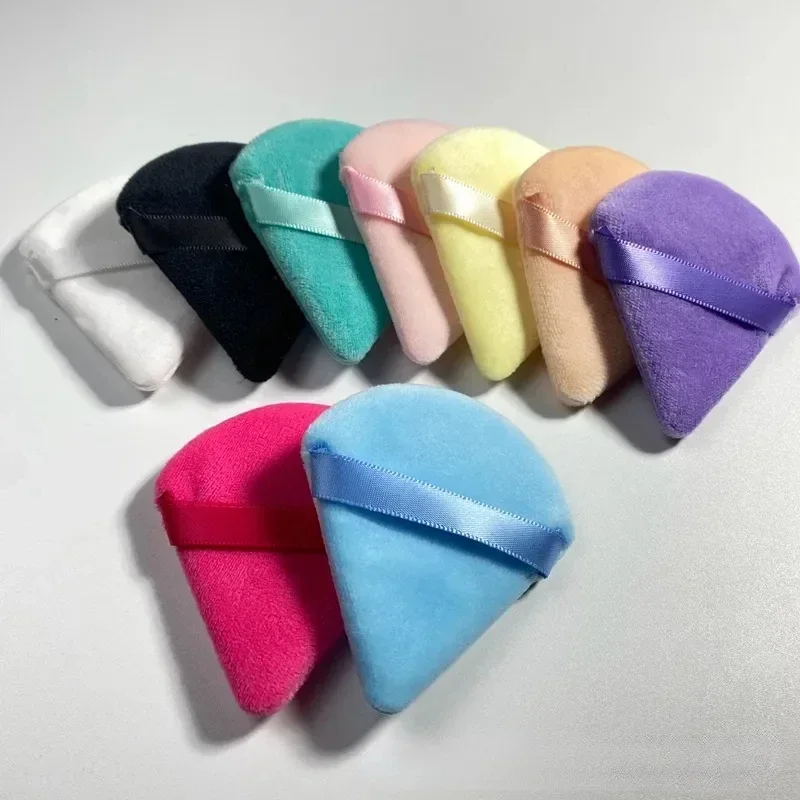 Beauty Makeup Blender - ベルベットの三角形の化粧品パウダーパフ,ファンデーション,チーク,ウェット,ドライ用の柔らかいスポンジ,使用された洗える,メイクアップアクセサリー,1個